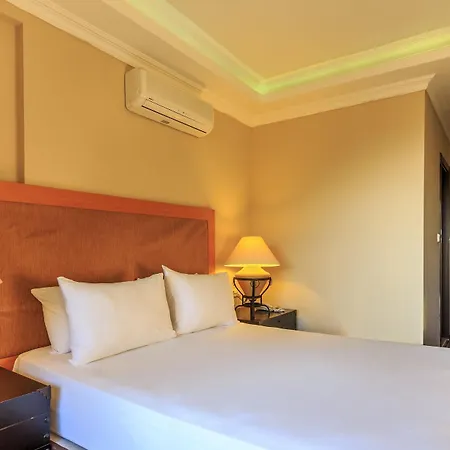 Отель Manaspark Deluxe 4*