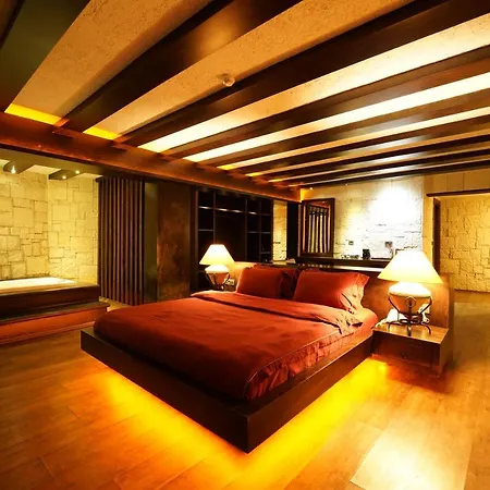 Szálloda Manaspark Deluxe 4*