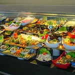 Manaspark Deluxe Hotell