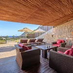 Manaspark Deluxe Hotell 4*