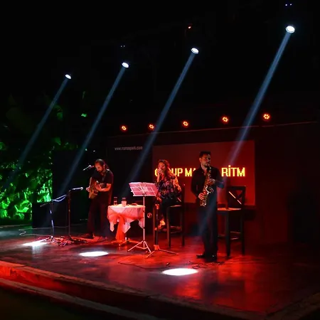 Manaspark Deluxe Отель