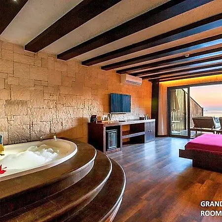 Manaspark Deluxe 4* Öludeniz