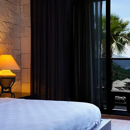 Manaspark Deluxe 4*