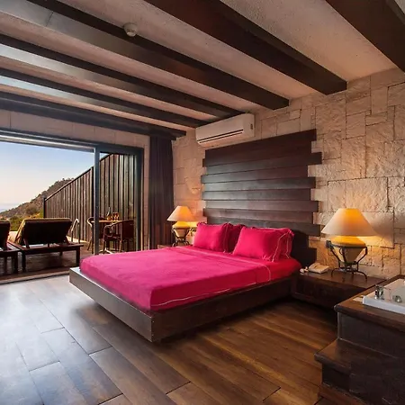 Manaspark Deluxe Szálloda 4*