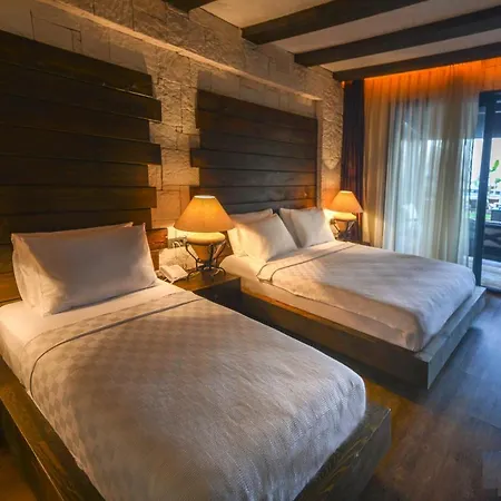 Szálloda Manaspark Deluxe