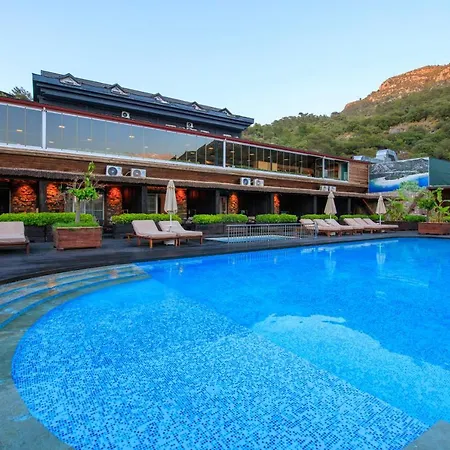 Manaspark Deluxe 4* Oludeniz